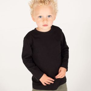 Long-sleeved t-shirt