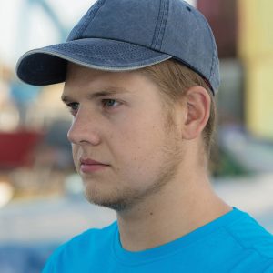 Washed fine line cotton cap with sandwich peak