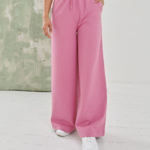 Women's sustainable fashion wide leg joggers